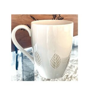 New Gorgeous Villeroy & Boch Discontinued City Park Tan leaf Ivory 4” tall Mug